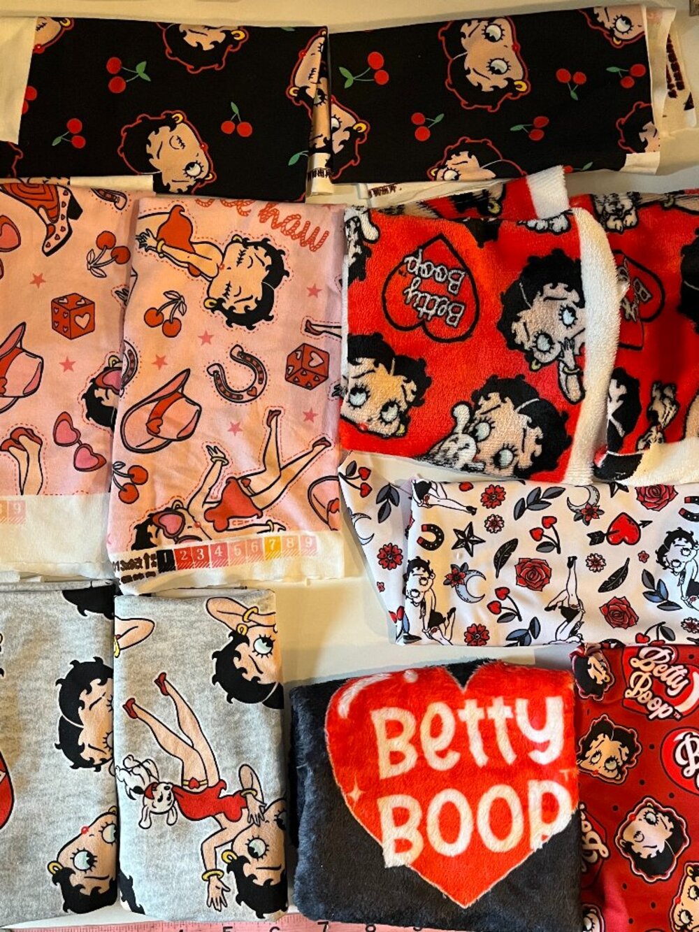 11 pc set Betty Boop fabric scrap - bundle 4